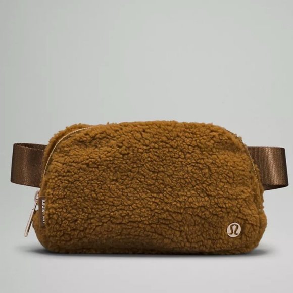 Everywhere Fleece Belt Bag - Burnt Carmel - Picture 1 of 6